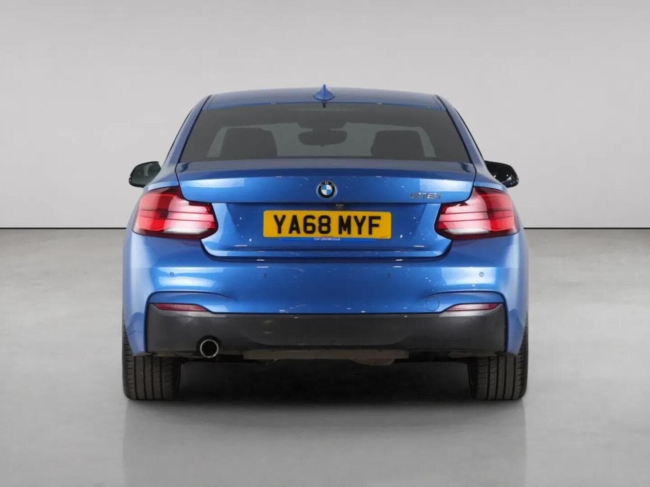 BMW 2 Series thumbnail Rear