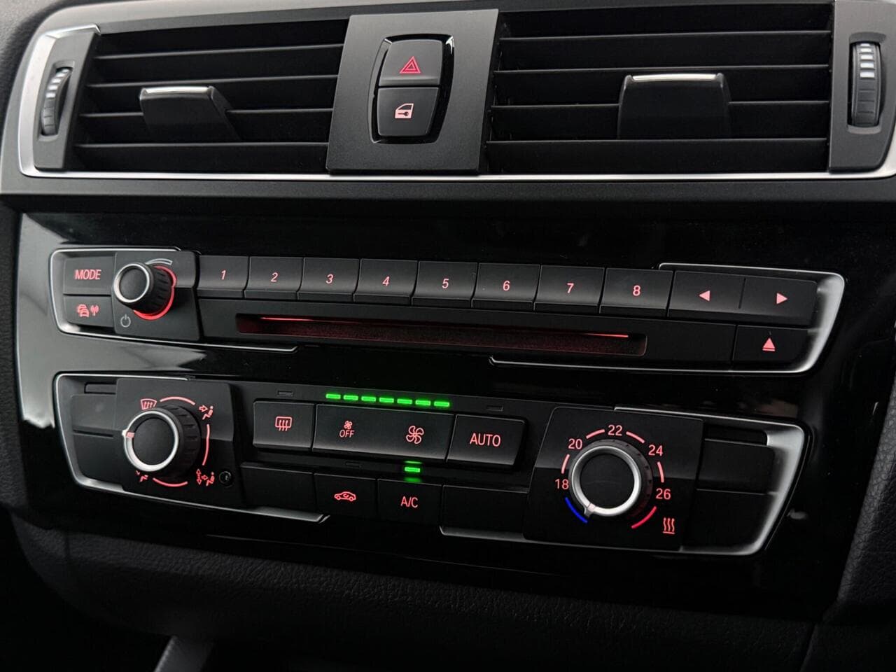 BMW 1 Series thumbnail Infotainment System