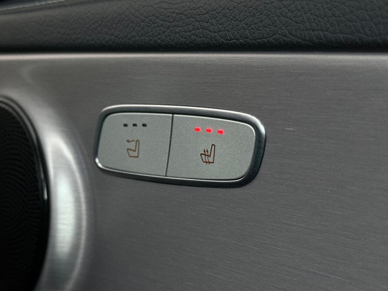 Mercedes-Benz C Class thumbnail Misc Controls