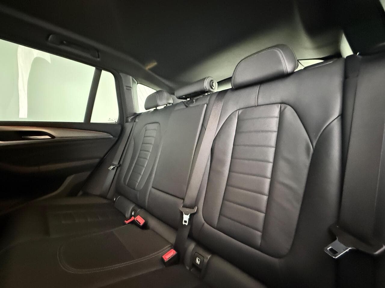 BMW X3 thumbnail Seats Rear