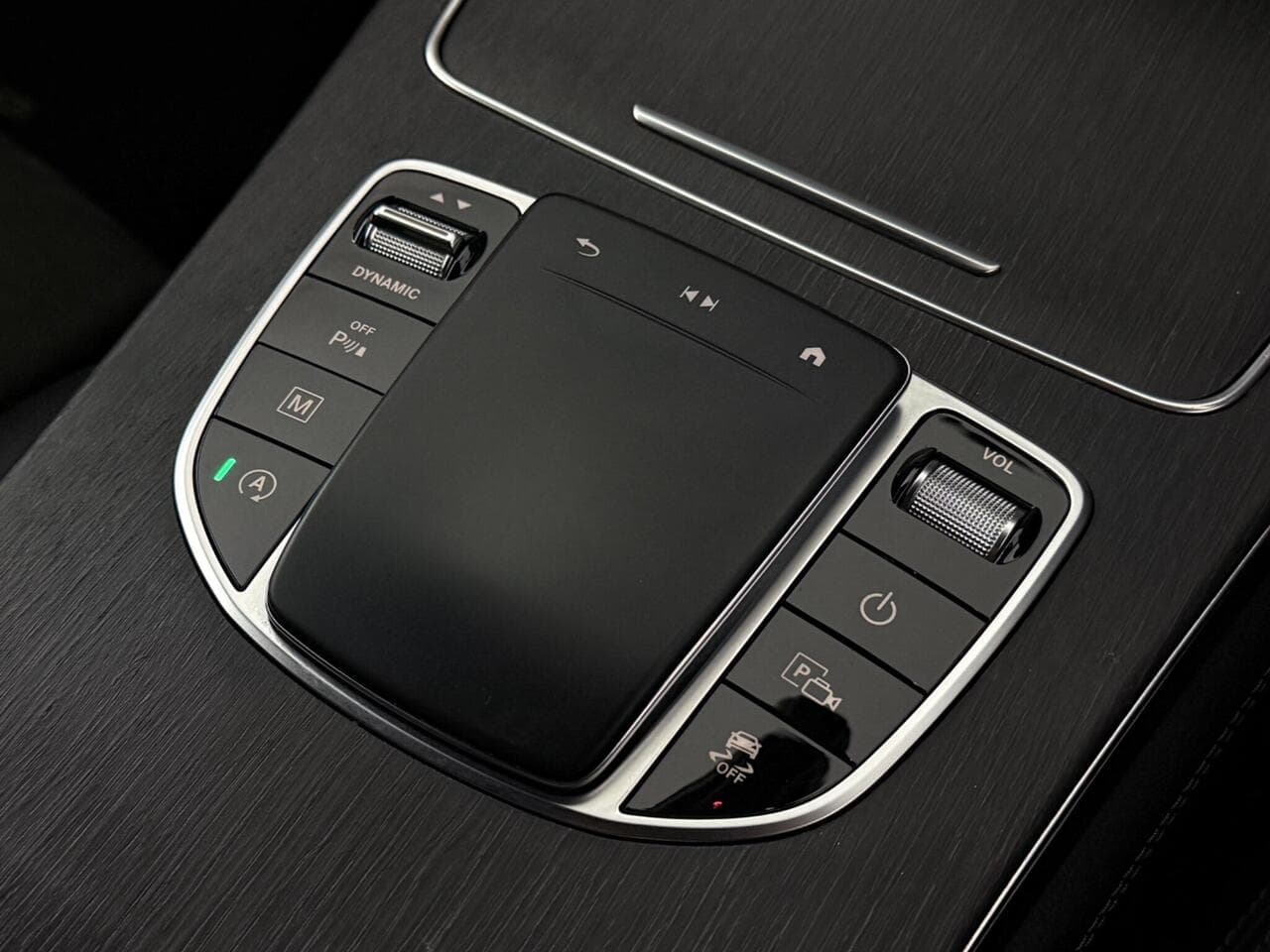 Mercedes-Benz GLC thumbnail Misc Controls