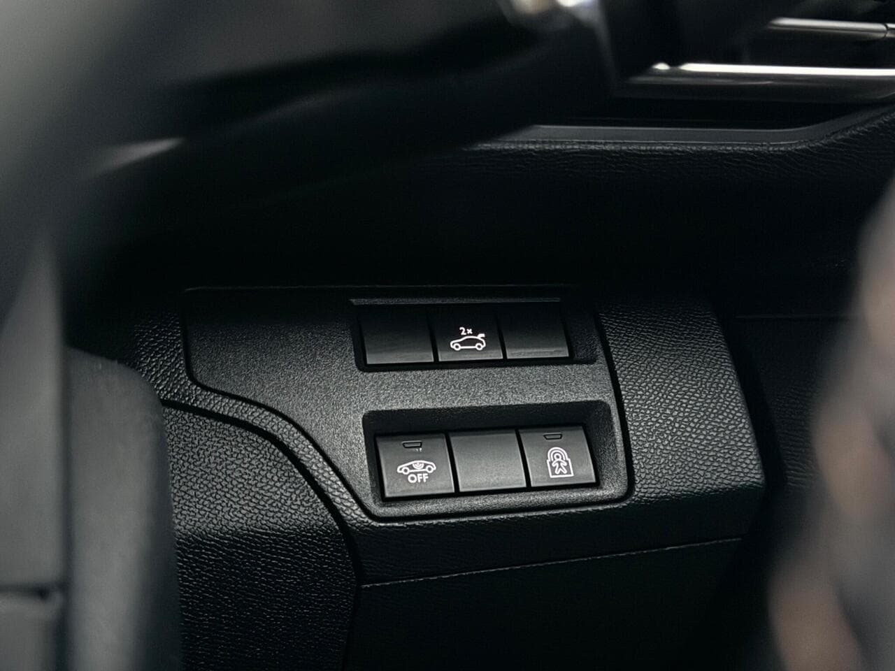 Peugeot 5008 thumbnail Misc Controls