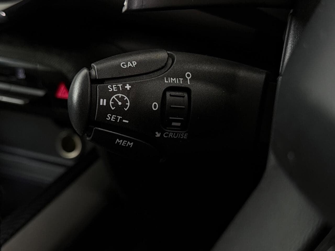 Citroen C5 Aircross thumbnail Misc Controls