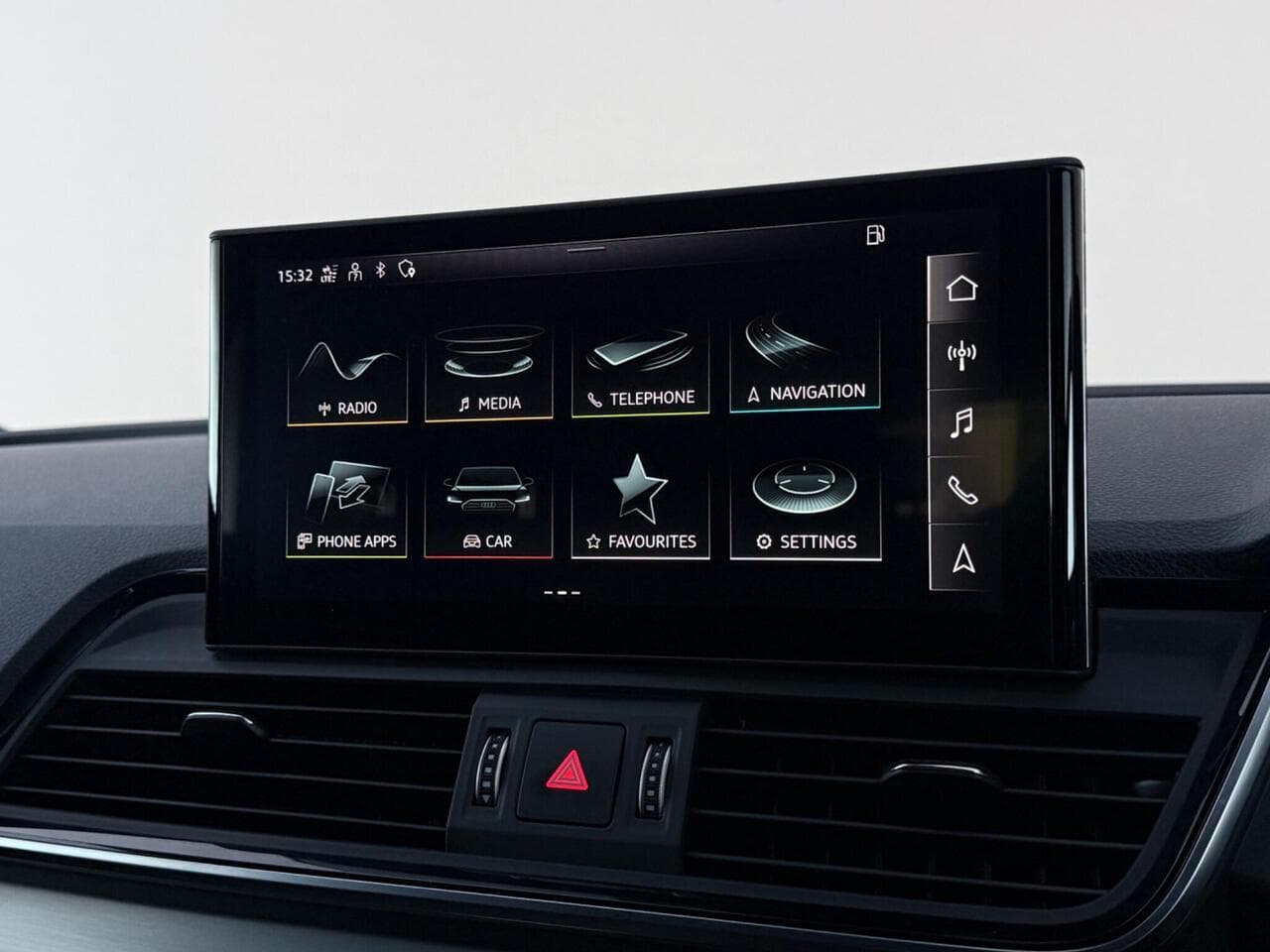 Audi Q5 thumbnail Infotainment System