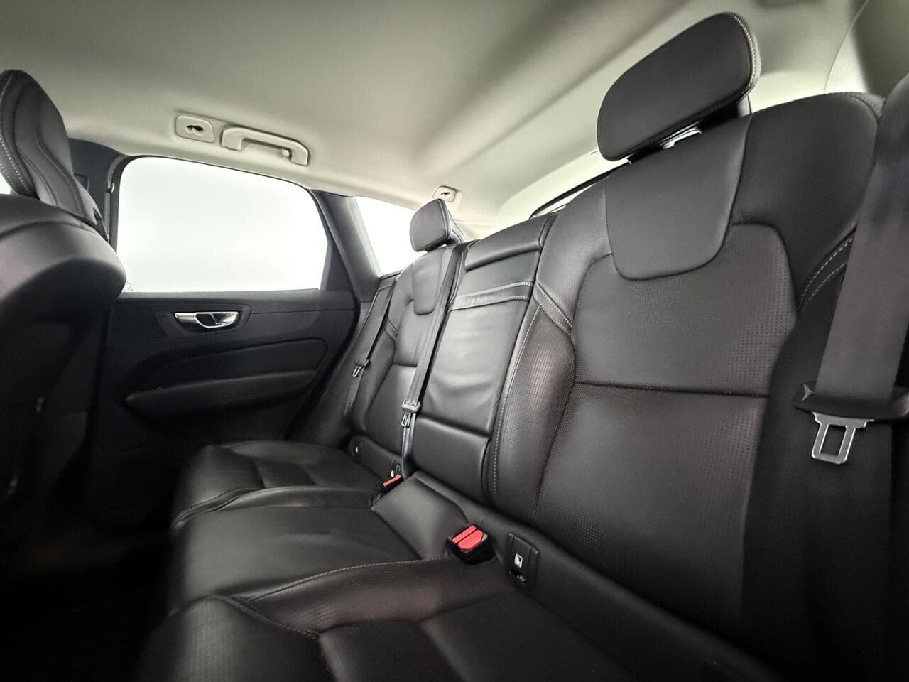 Volvo XC60 thumbnail Seats Rear
