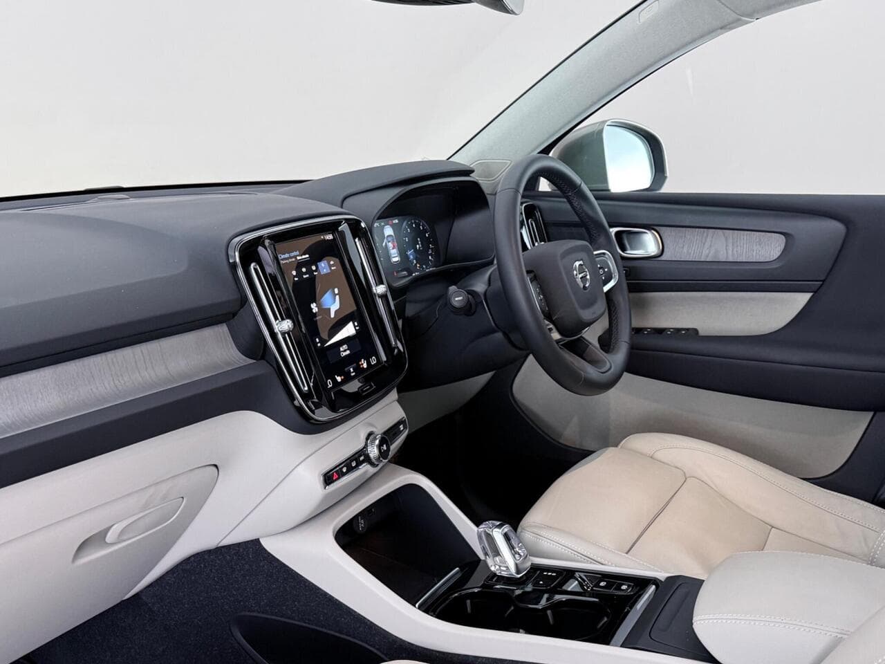 Volvo XC40 thumbnail Interior Front