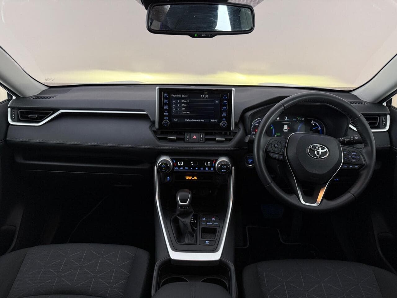 Toyota RAV4 thumbnail Interior Front