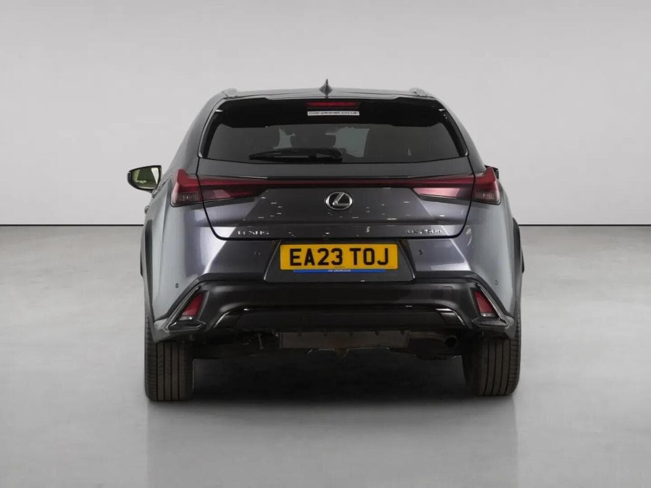 Lexus UX thumbnail Rear