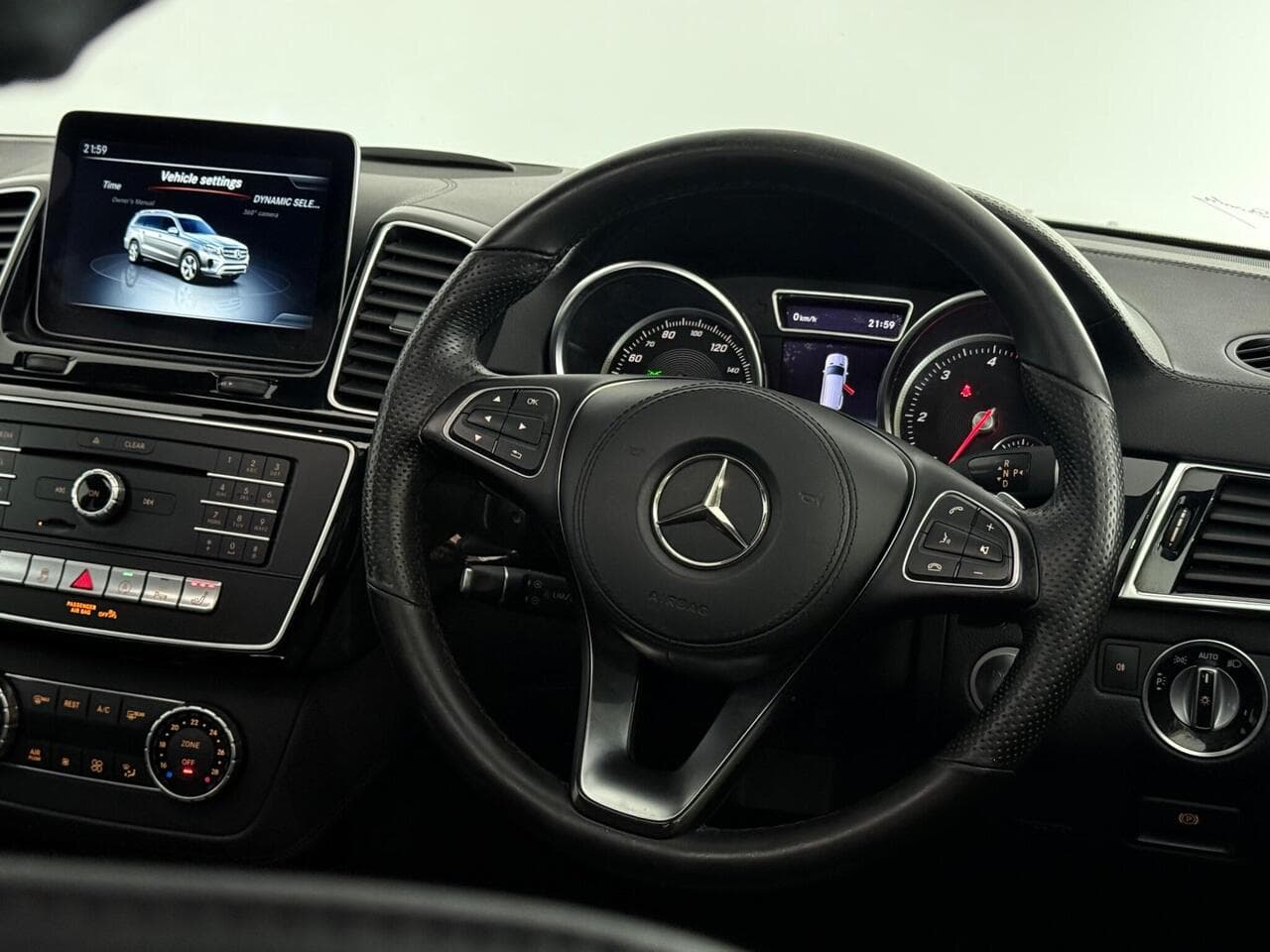 Mercedes-Benz GLS thumbnail Steering Wheel
