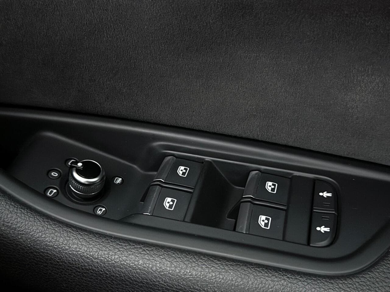 Audi A4 thumbnail Misc Controls