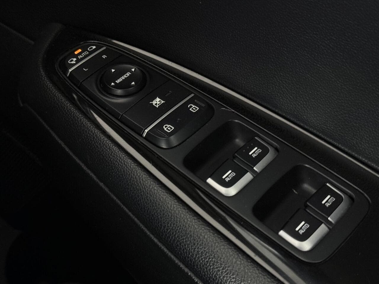 Kia Optima thumbnail Misc Controls