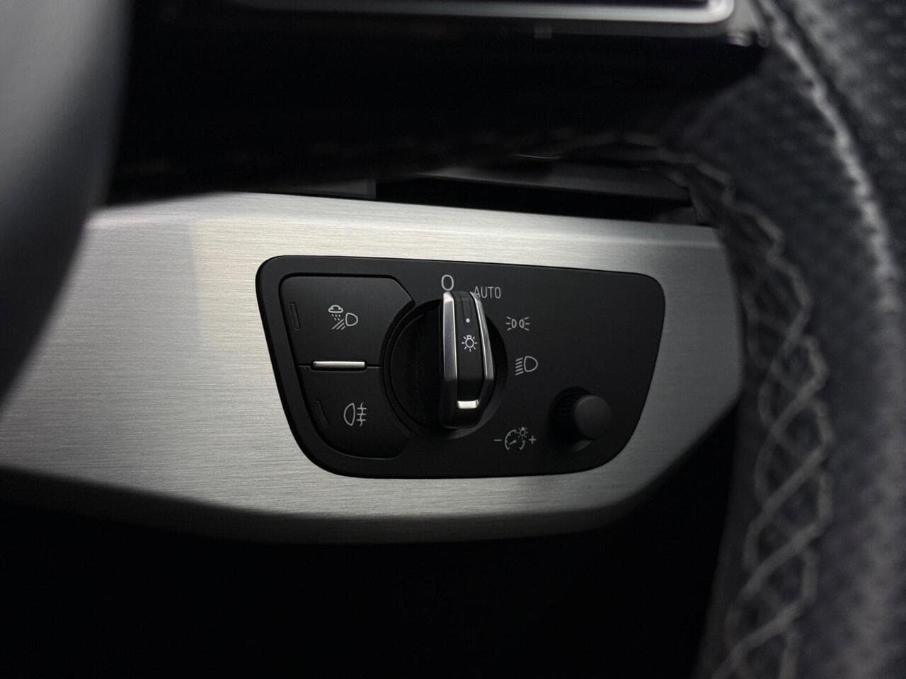 Audi A4 Avant thumbnail Misc Controls