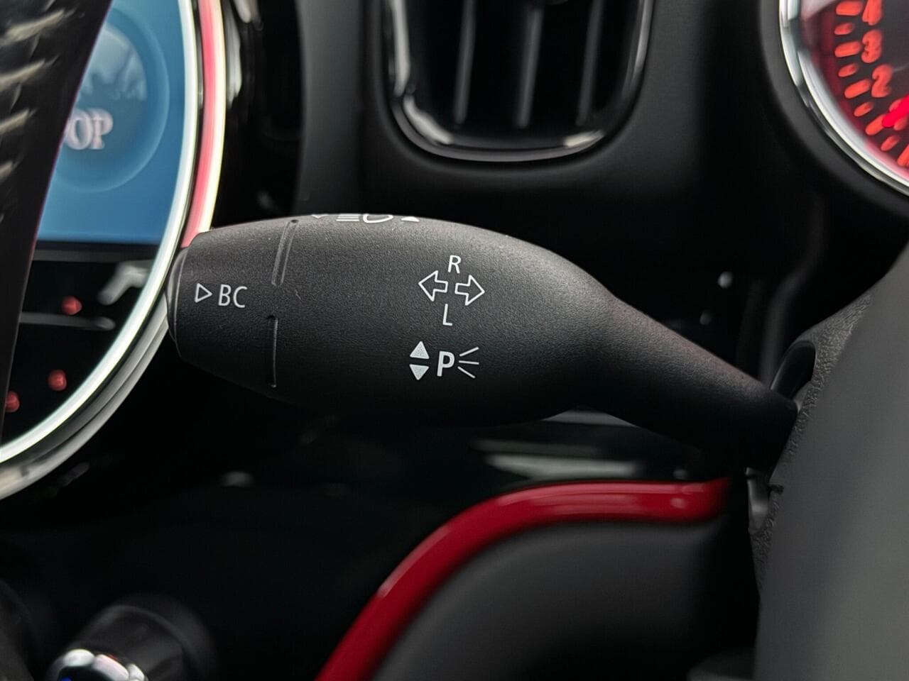 MINI Countryman thumbnail Misc Controls