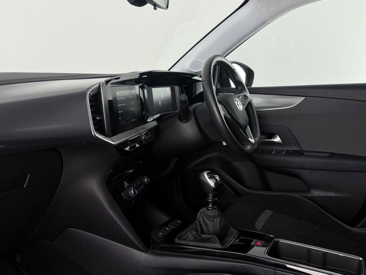 Vauxhall Mokka thumbnail Interior Front