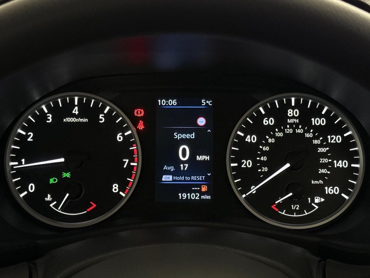 Nissan Juke thumbnail Driver Instruments