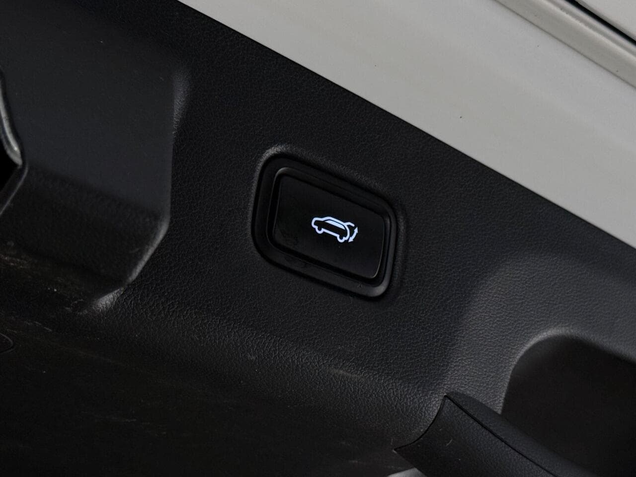 Hyundai TUCSON thumbnail Misc Controls