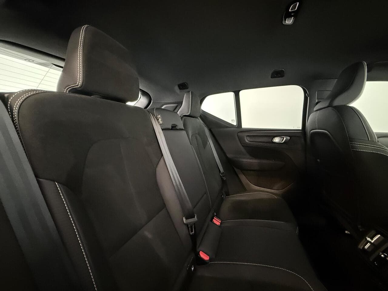 Volvo XC40 thumbnail Seats Rear