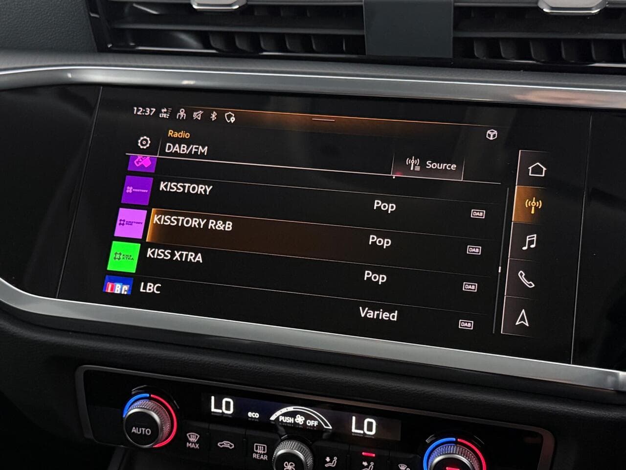 Audi Q3 thumbnail Infotainment System
