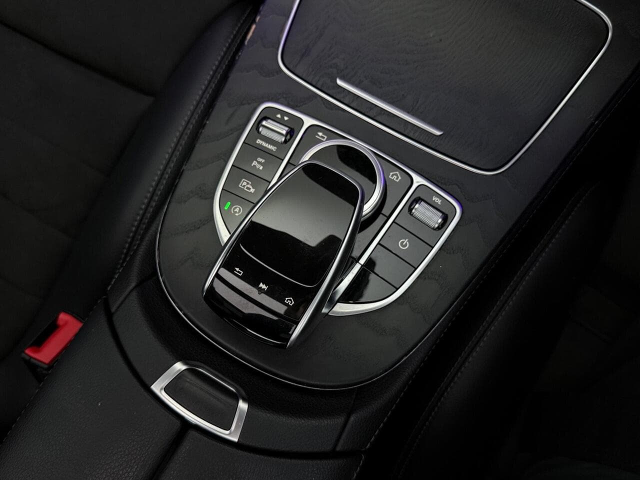 Mercedes-Benz E Class thumbnail Misc Controls