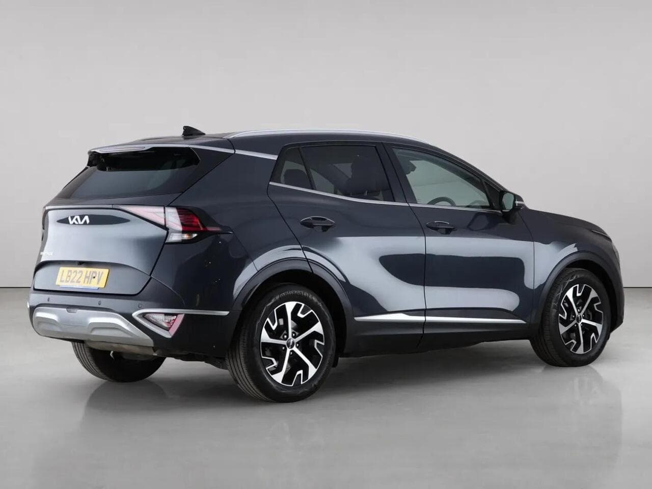 Kia Sportage thumbnail Rear Right