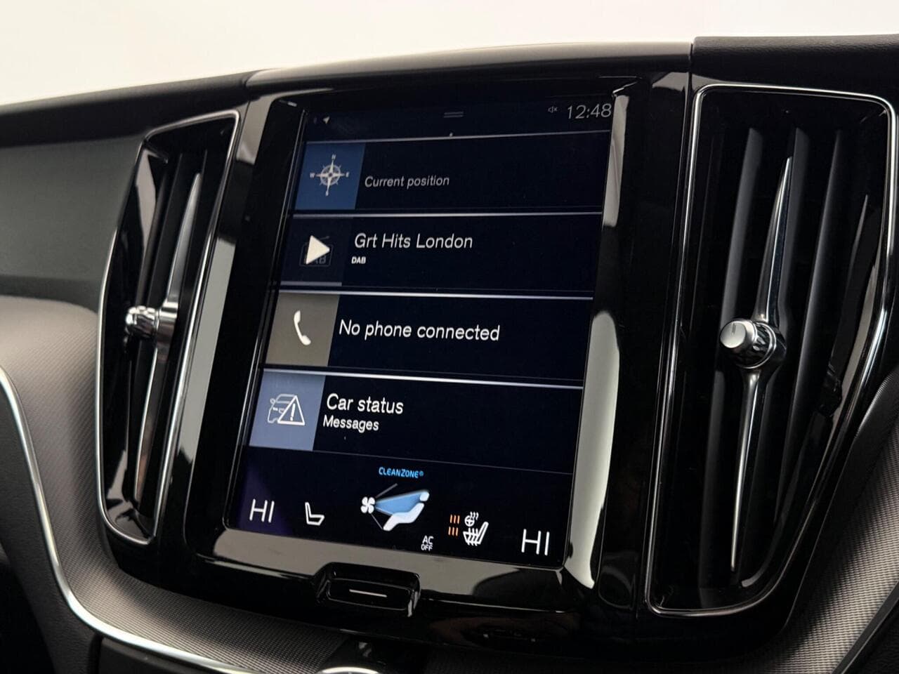 Volvo XC60 thumbnail Infotainment System
