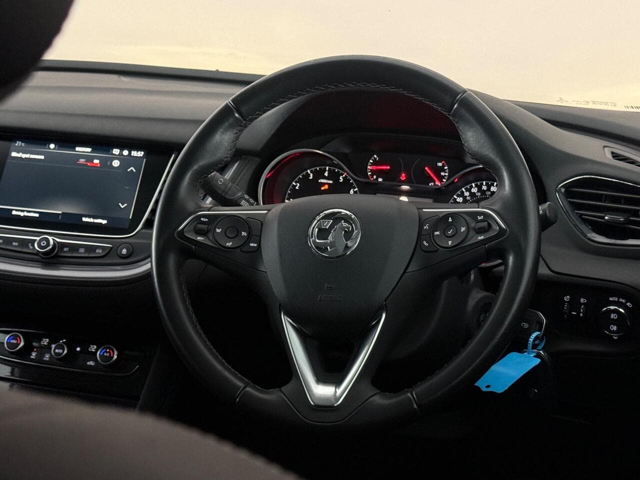 Vauxhall Grandland X thumbnail Steering Wheel