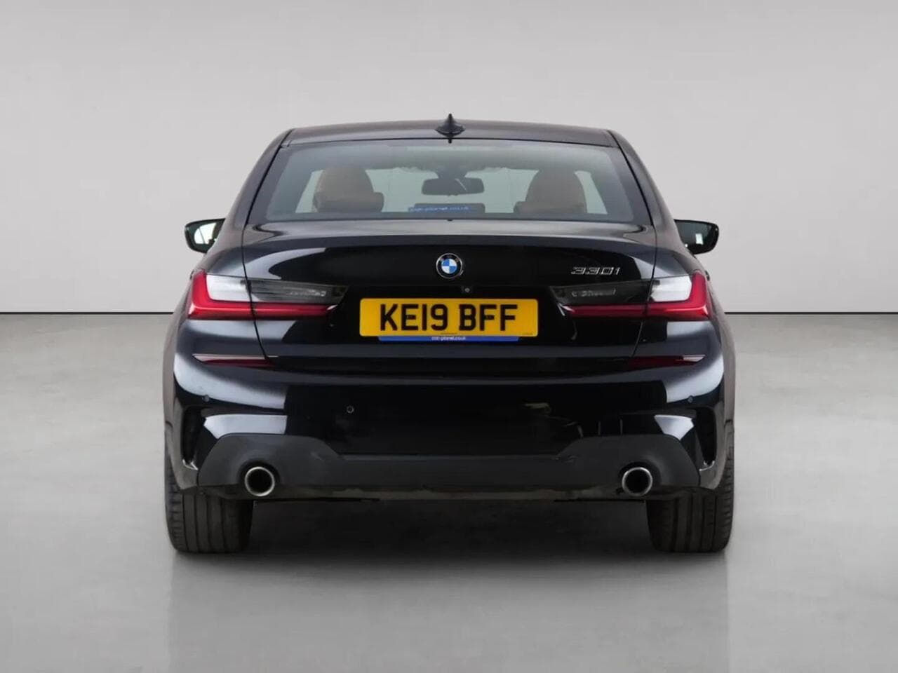 BMW 3 Series thumbnail Rear