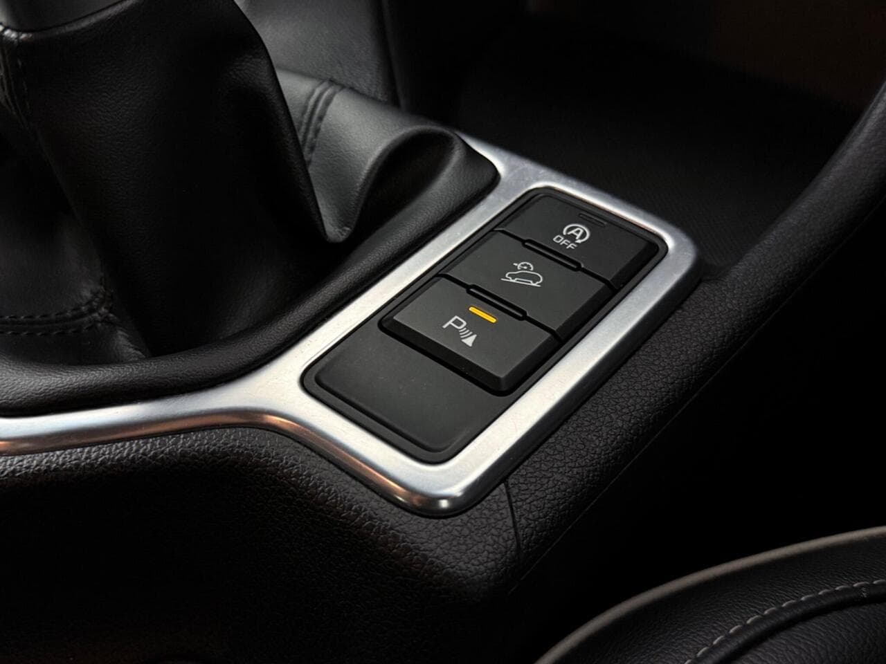 Kia Sportage thumbnail Misc Controls