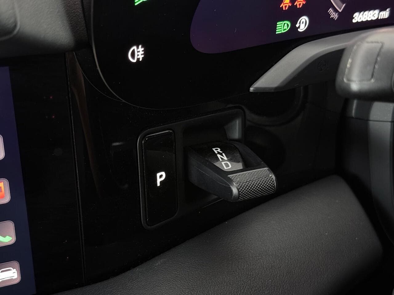 Porsche Taycan thumbnail Misc Controls