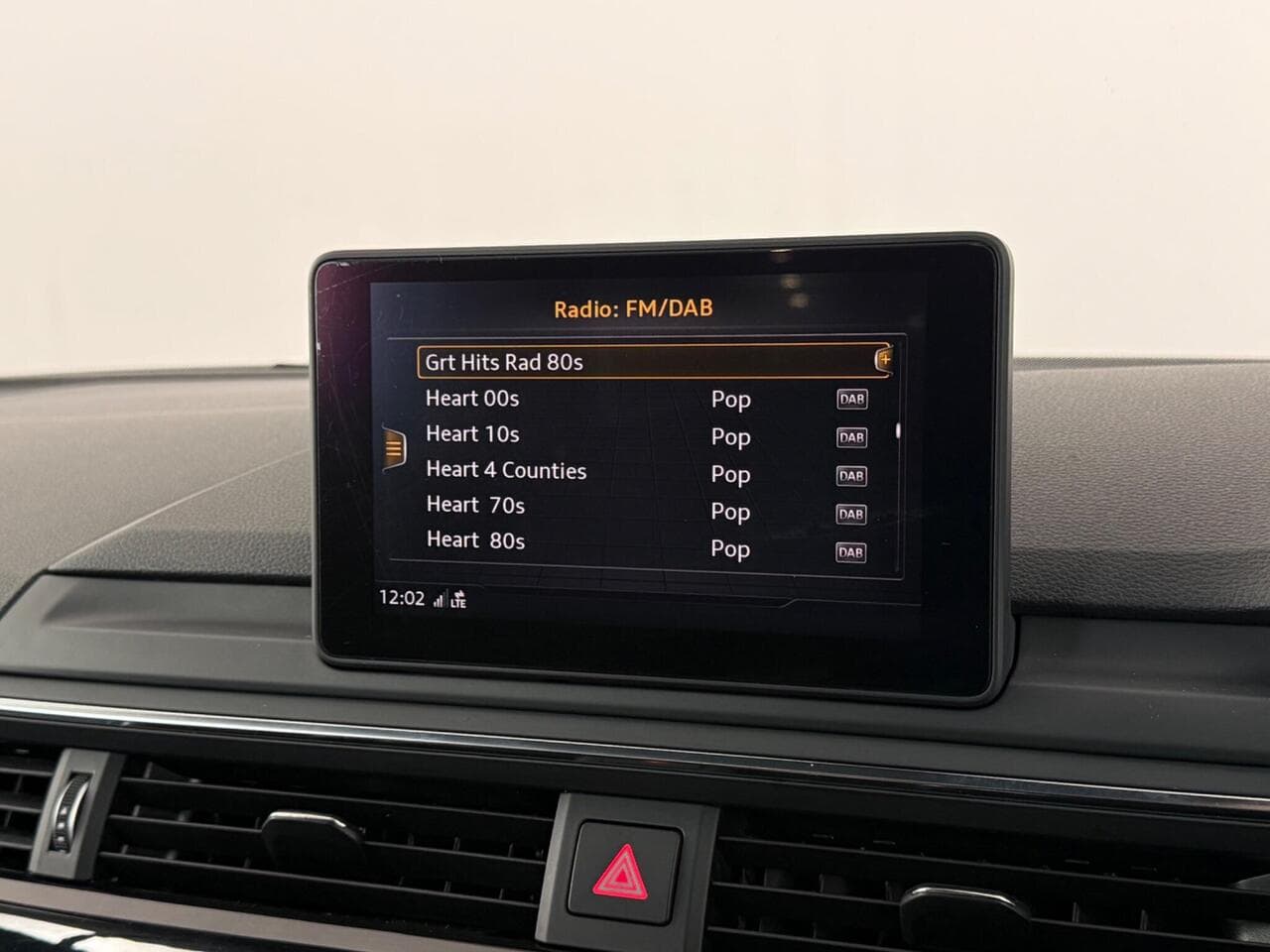 Audi A5 Cabriolet thumbnail Infotainment System