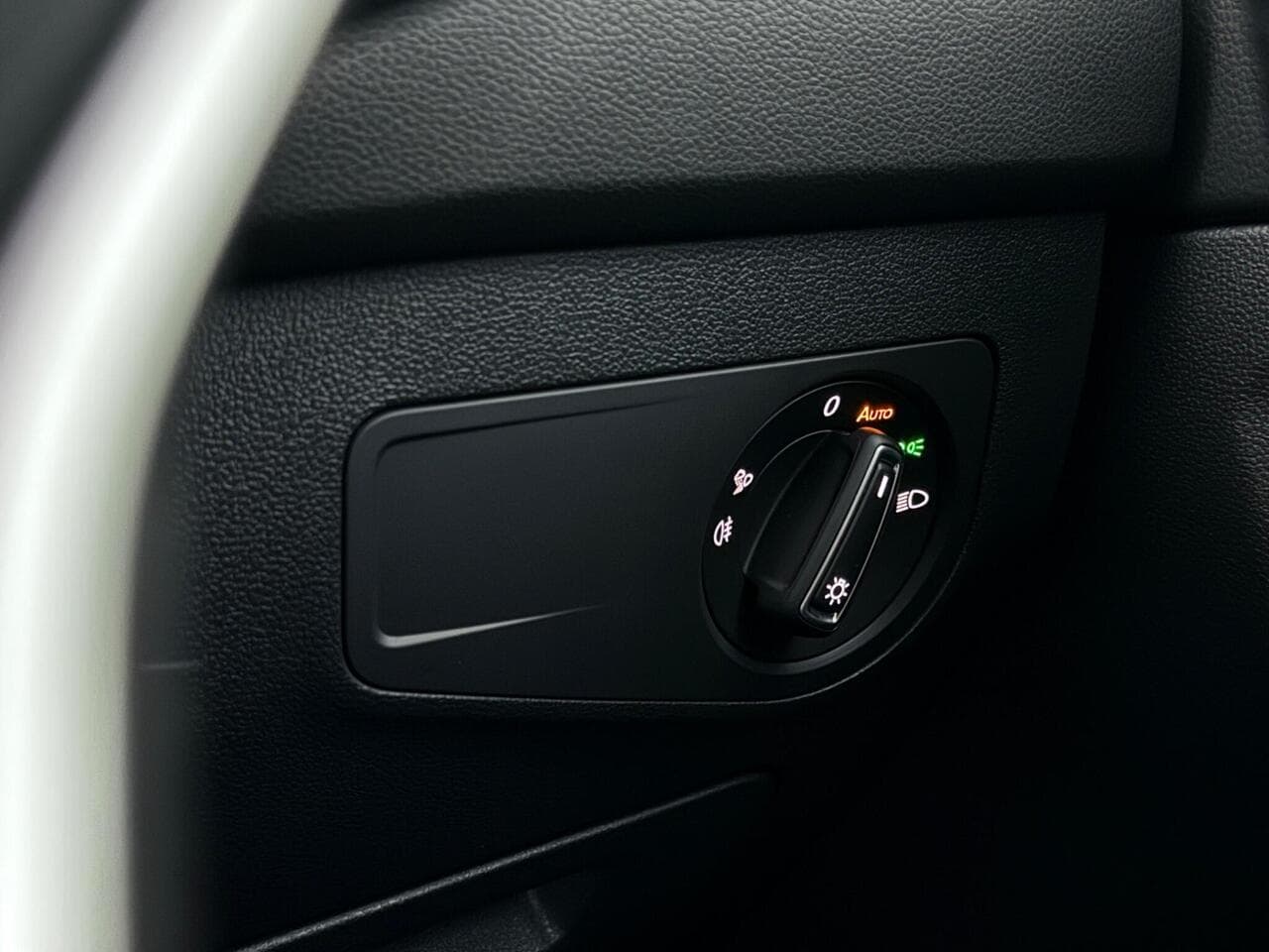 Volkswagen Tiguan Allspace thumbnail Misc Controls
