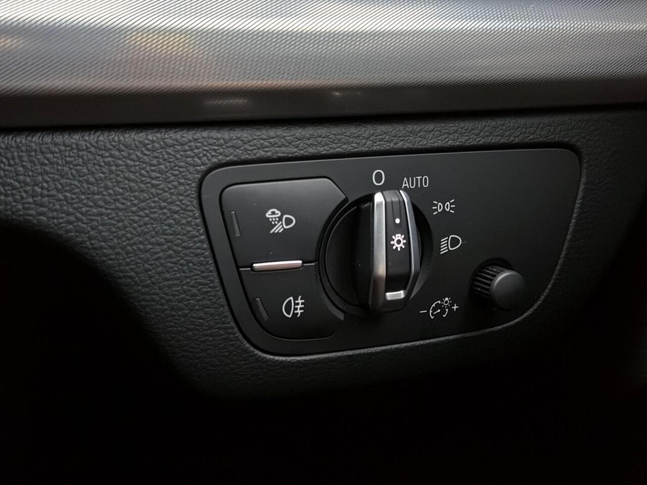 Audi Q5 thumbnail Misc Controls