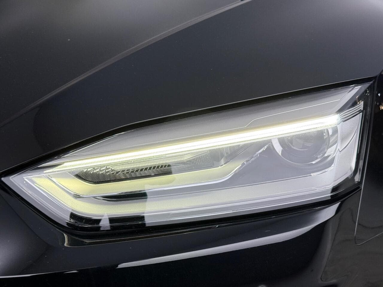 Audi A5 thumbnail Lights Front