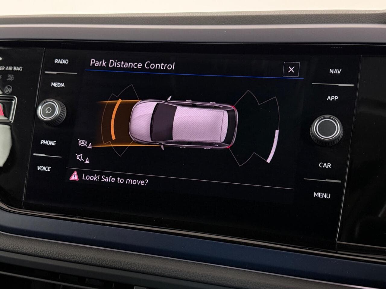 Volkswagen Polo thumbnail Infotainment System