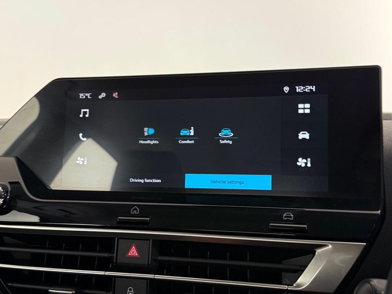 Citroen C4 thumbnail Infotainment System