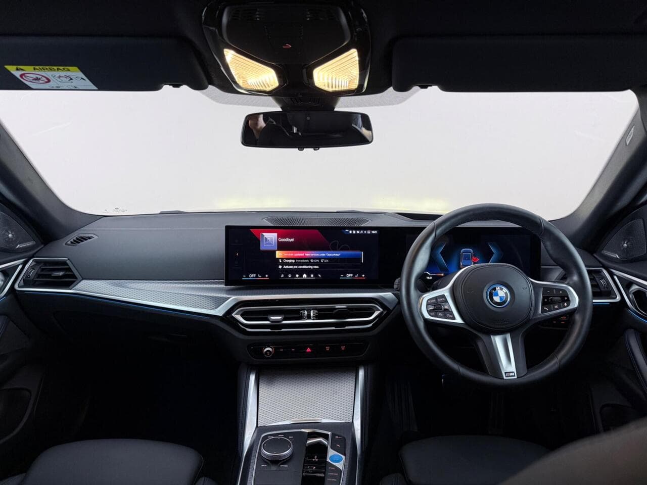BMW i4 thumbnail Interior Front