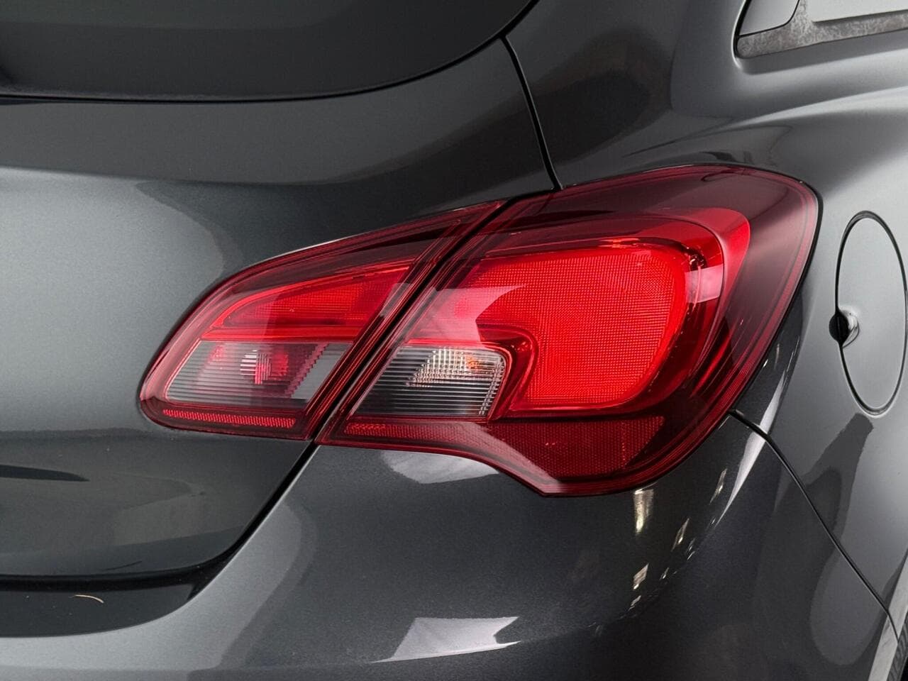 Vauxhall Corsa thumbnail Lights Rear