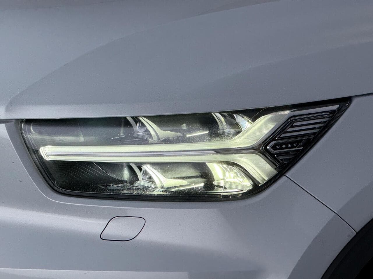 Volvo XC40 thumbnail Lights Front