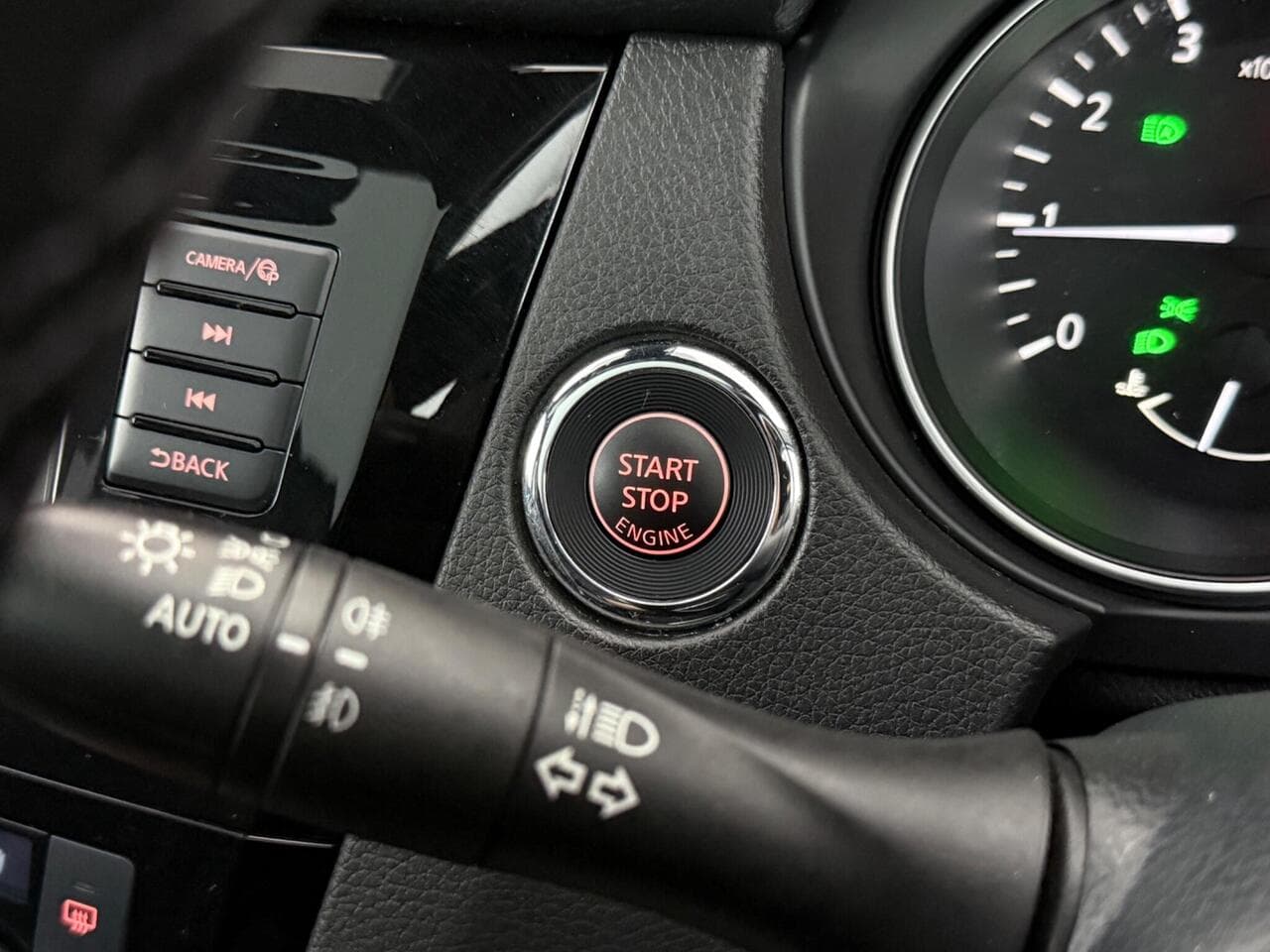 Nissan Qashqai thumbnail Misc Controls