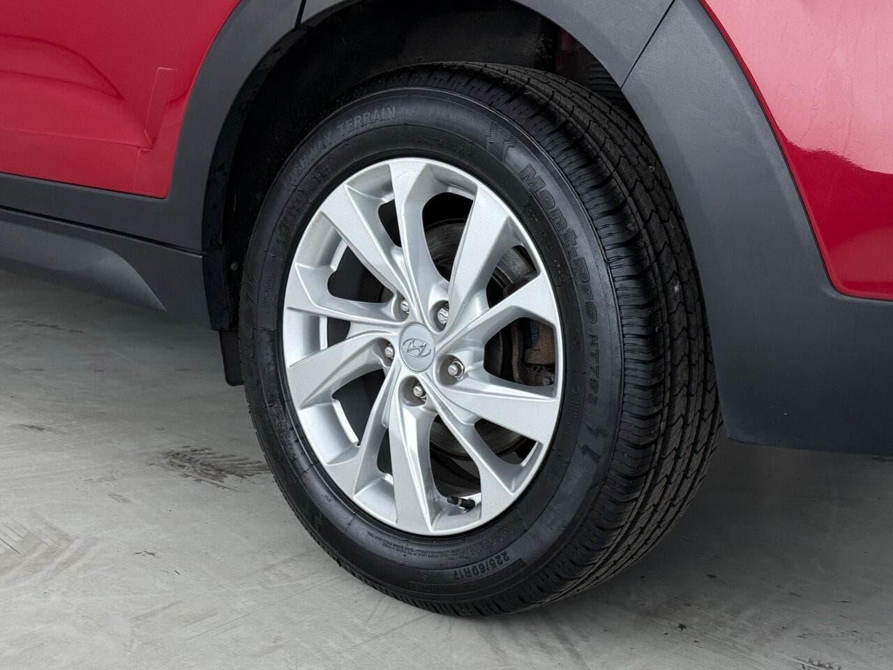 Hyundai TUCSON thumbnail Wheel