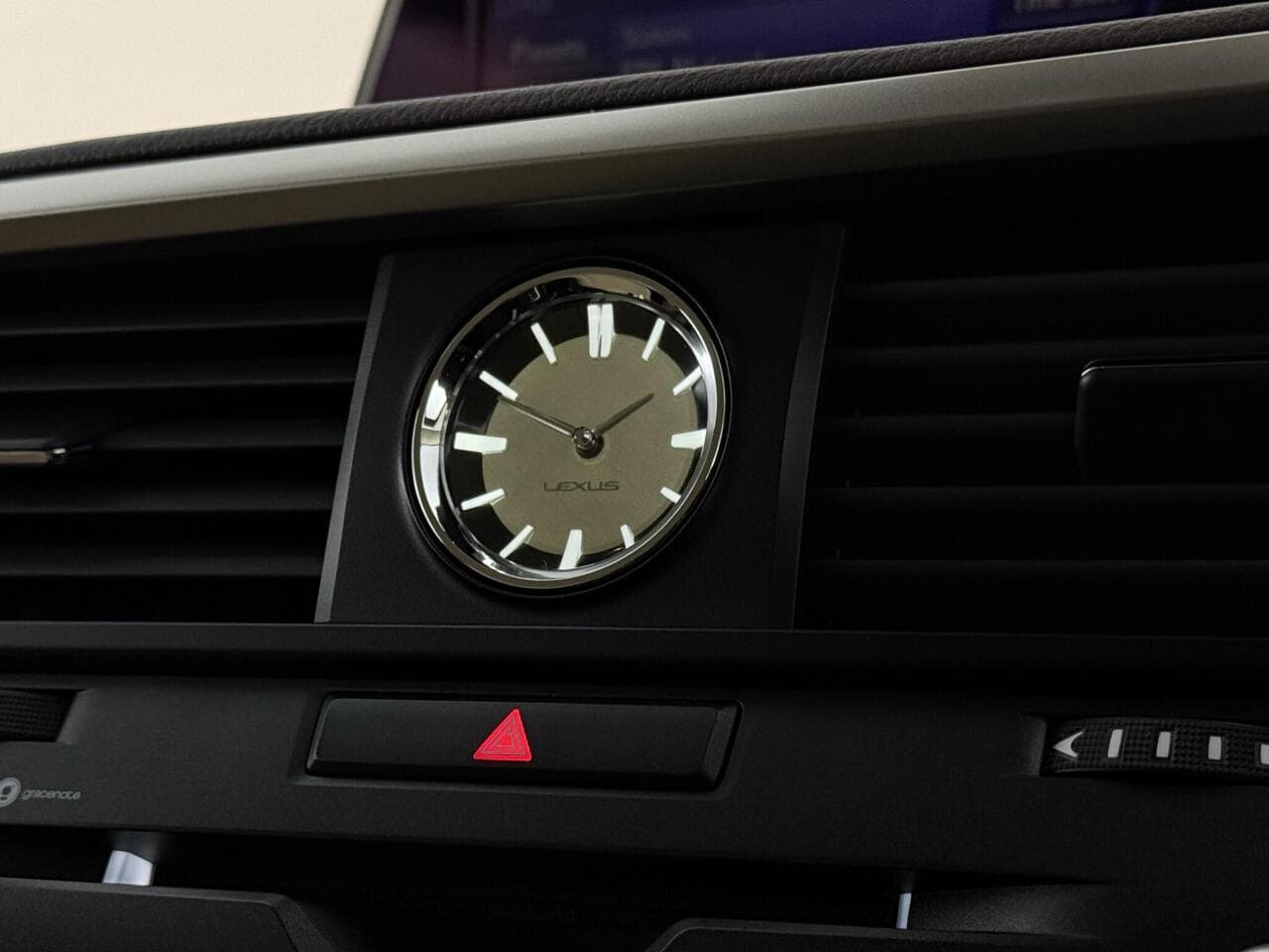 Lexus RX thumbnail Infotainment System