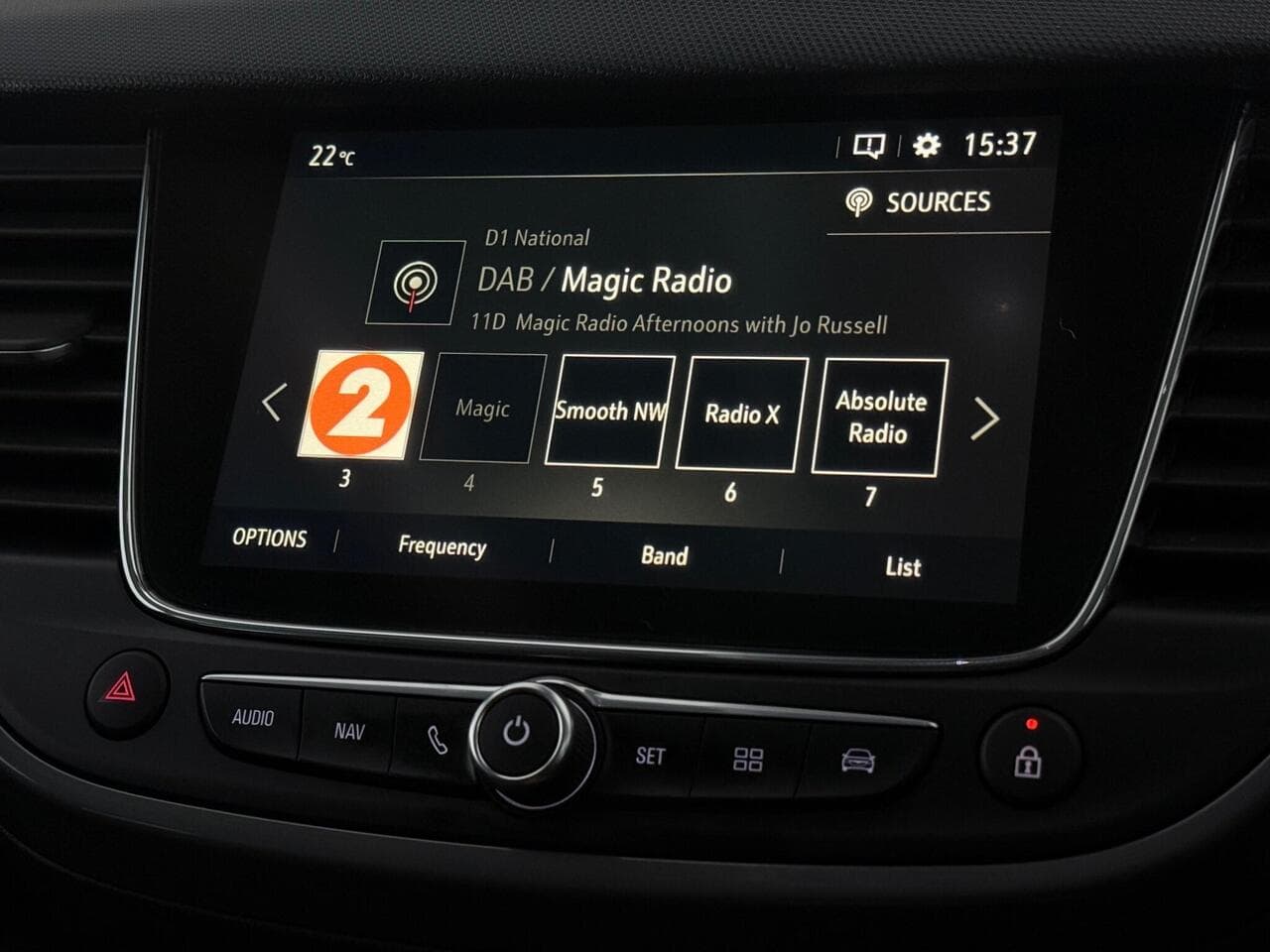 Vauxhall Crossland thumbnail Infotainment System