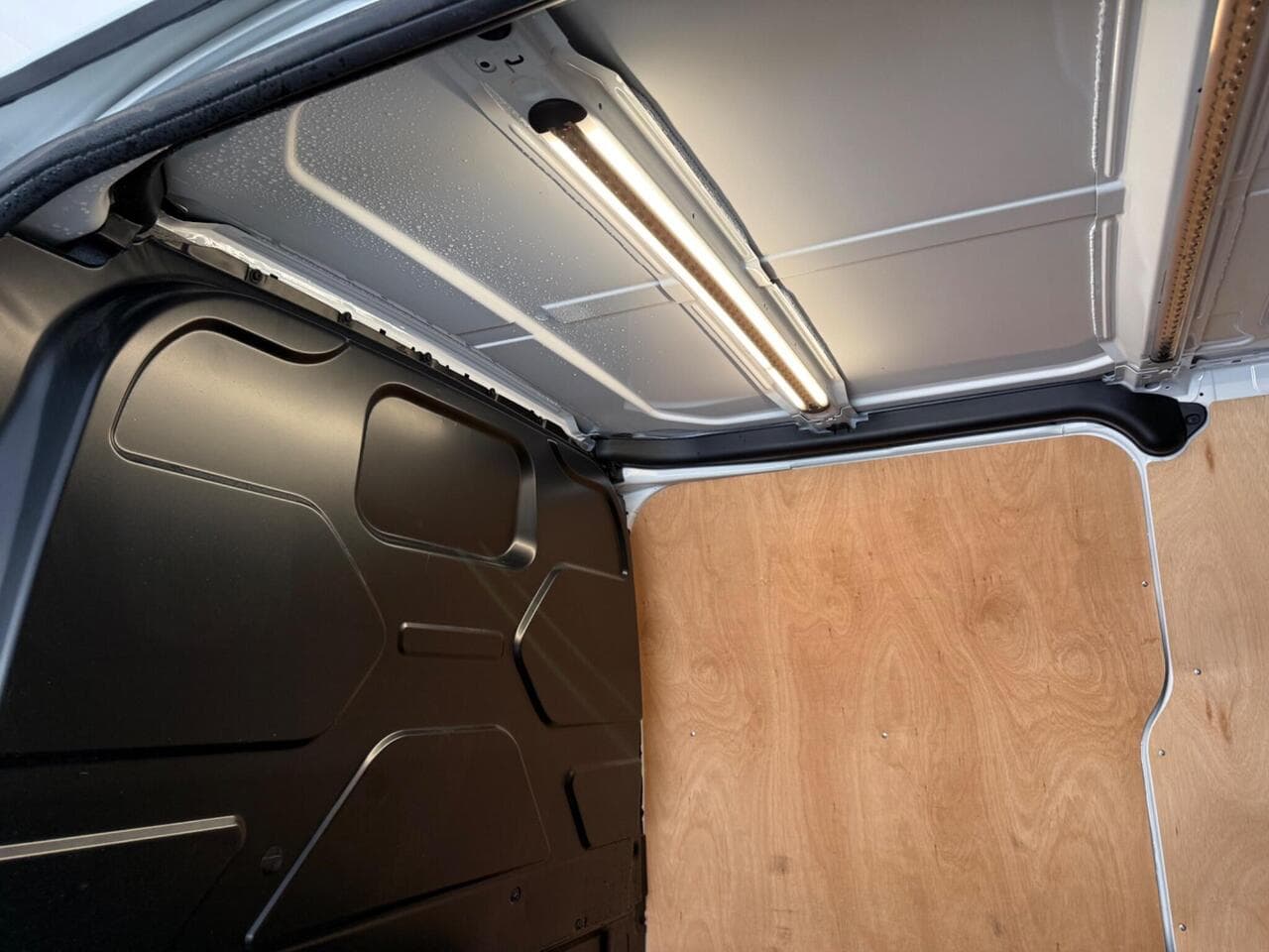 Ford Transit Custom thumbnail Cargo Space