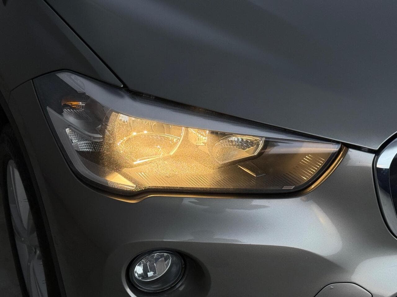 BMW X1 thumbnail Lights Front