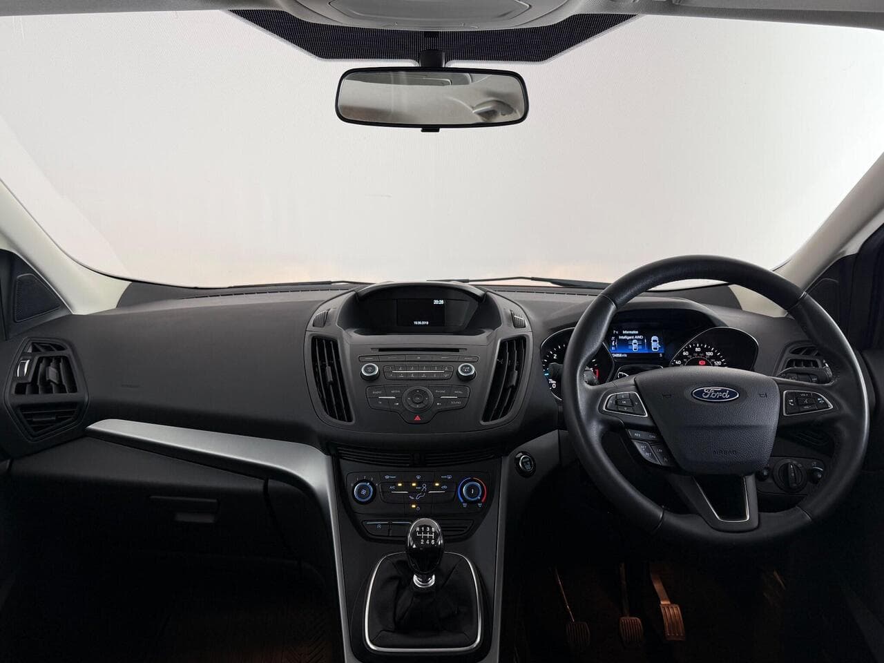 Ford Kuga thumbnail Interior Front