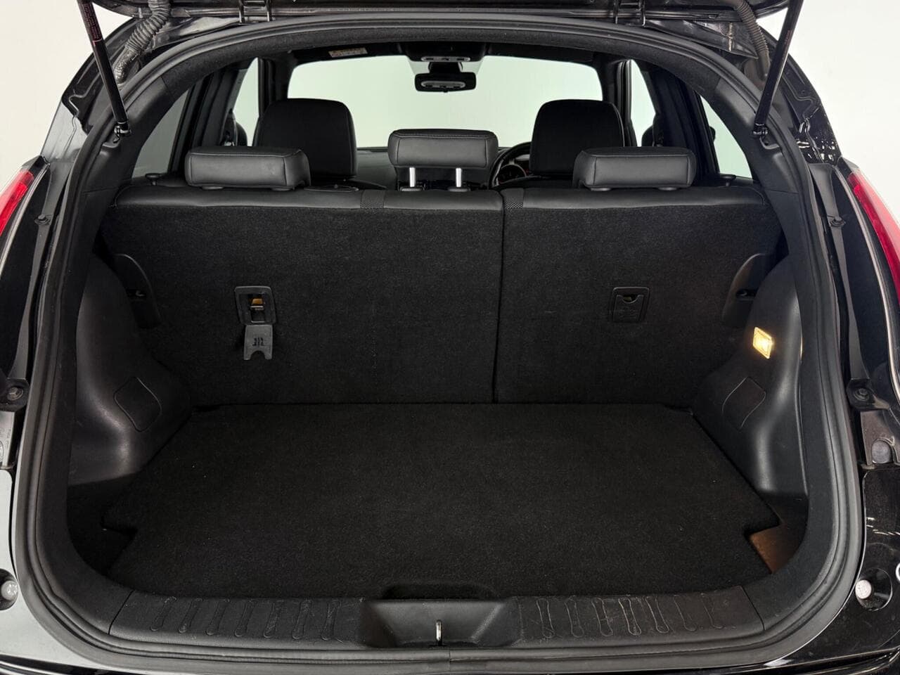 Nissan Juke thumbnail Boot