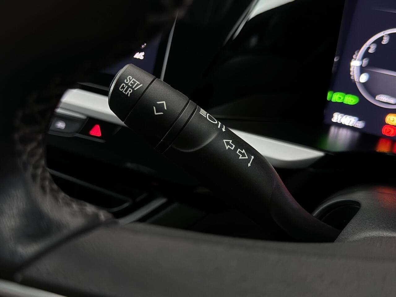 Vauxhall Grandland thumbnail Misc Controls