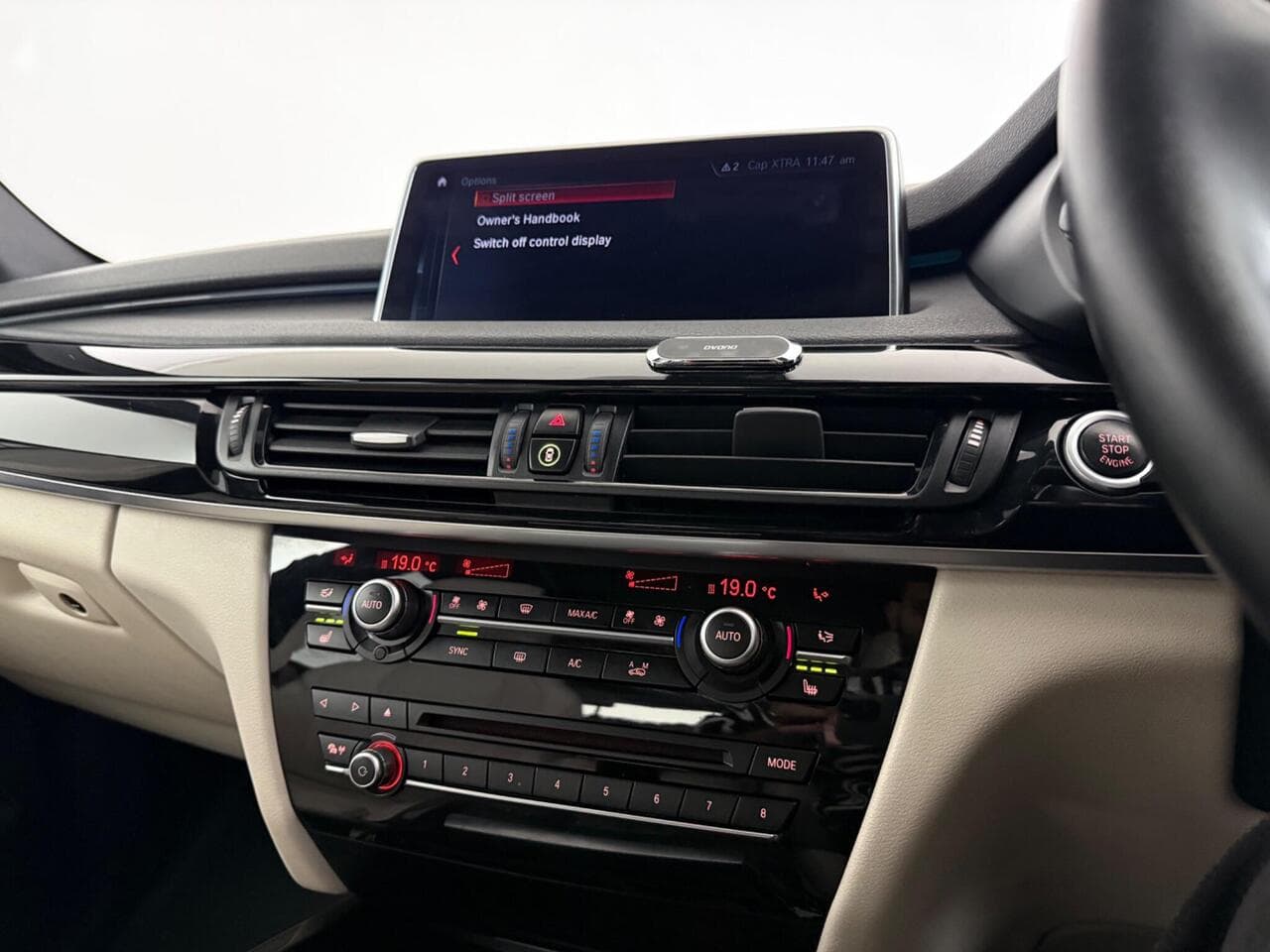 BMW X5 thumbnail Infotainment System