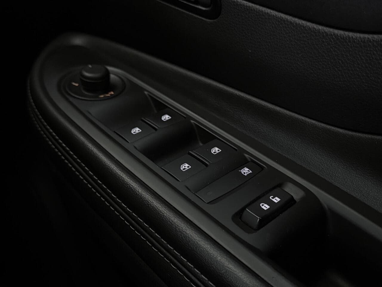 Vauxhall Mokka X thumbnail Misc Controls