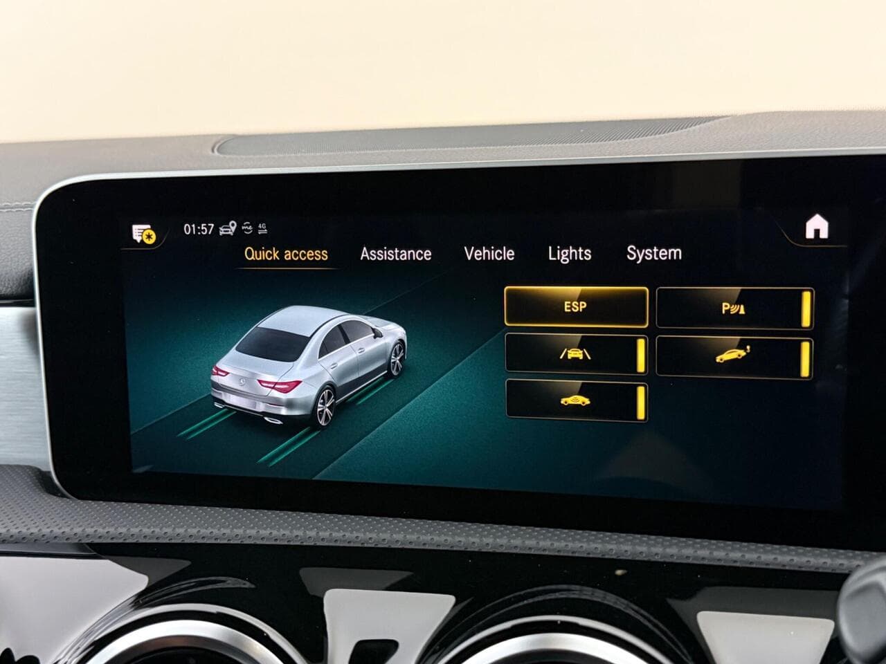 Mercedes-Benz CLA thumbnail Infotainment System